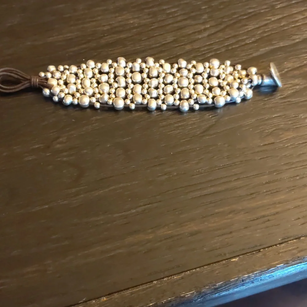 UNO. de 50 Silver Beaded & Brown Leather Bracelet - Picture 5 of 10